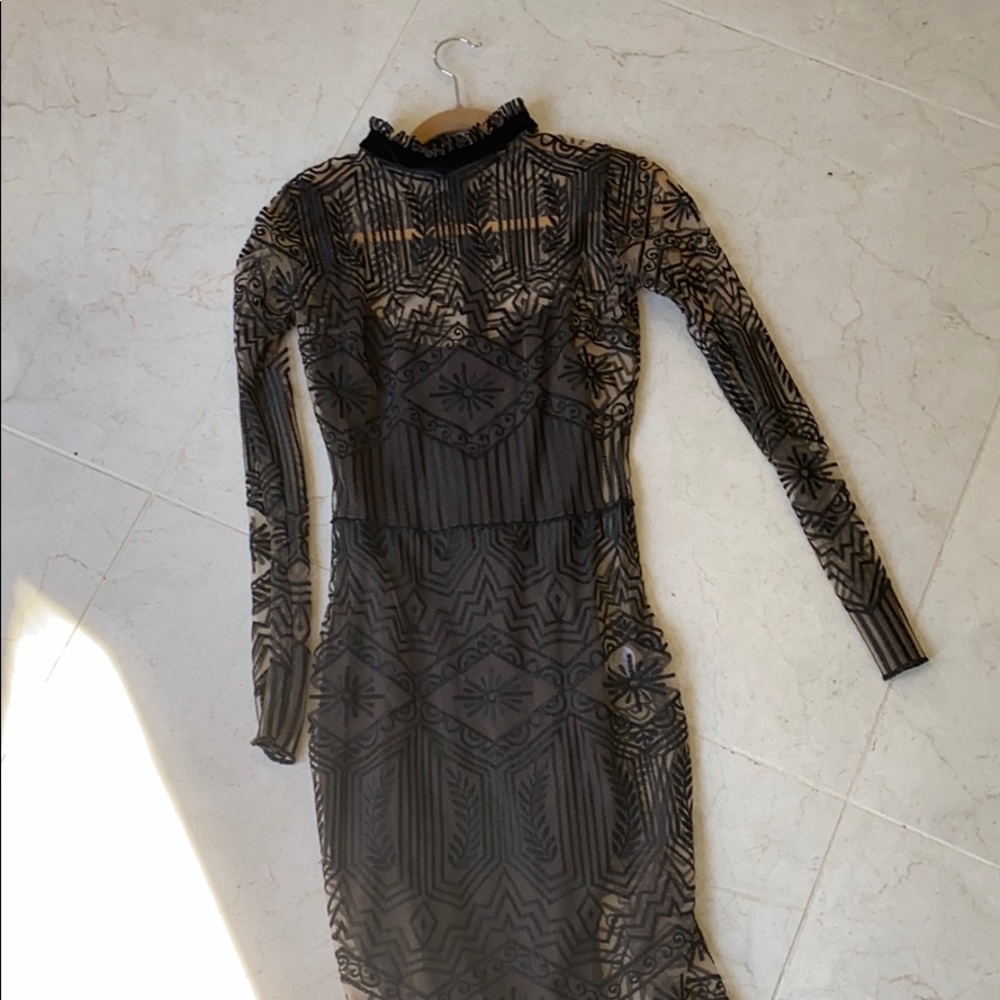 Dress - Picture 4 of 8